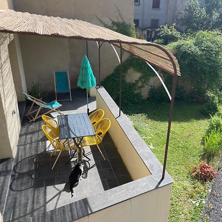 Gite Avec Terrasse Saint-Saturnin  Eksteriør bilde